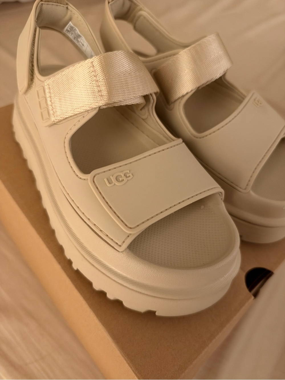 UGG Women’s Goldenglow Sandal